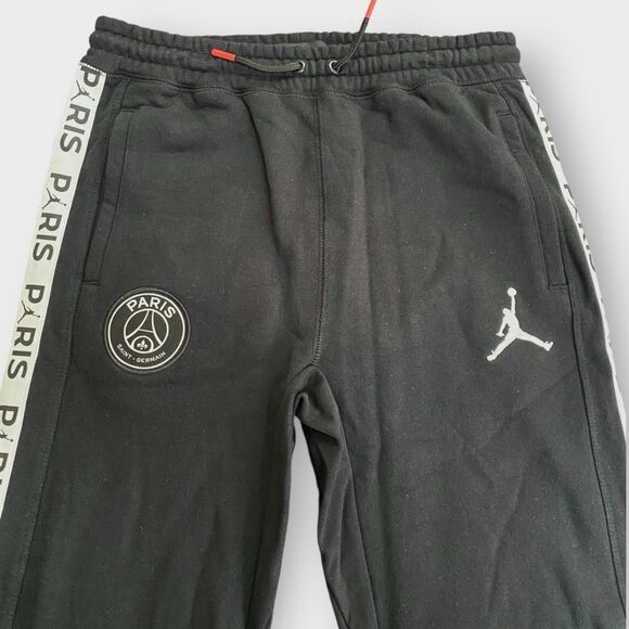 Nike Jordan Paris Saint-Germain Black White Jogger Sweatpants Boys size XL New - Picture 3 of 12